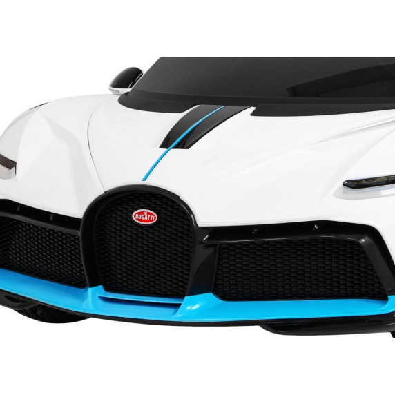 Elektromos kisautó BUGATTI Divo - fehér